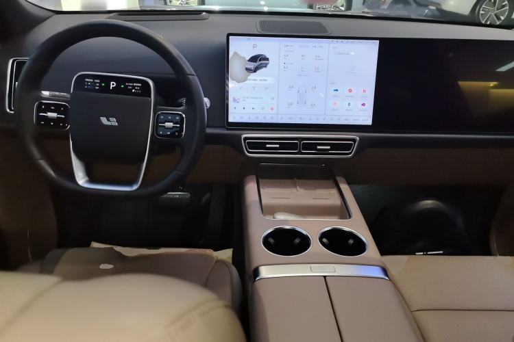 Used Li Auto L8 2025 Ultra Smart Refreshed Edition Center Console