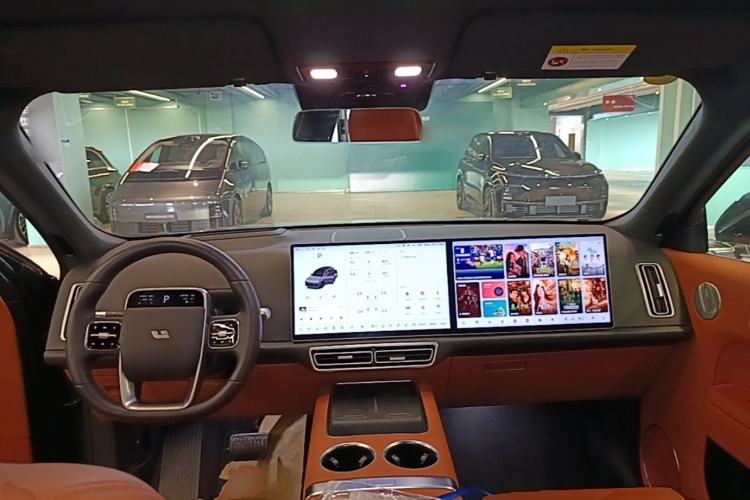 Used Li Auto L8 2025 Max Smart Refresh Edition Center Console