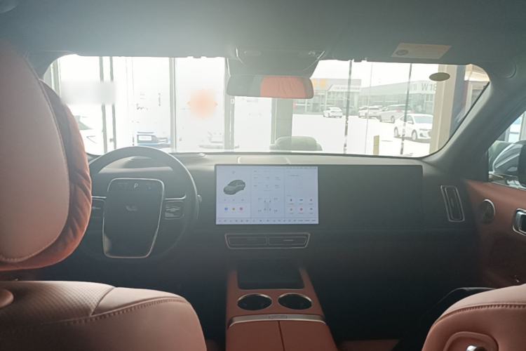 Used Li Auto L8 2025 Ultra Smart Refreshed Edition Center Console