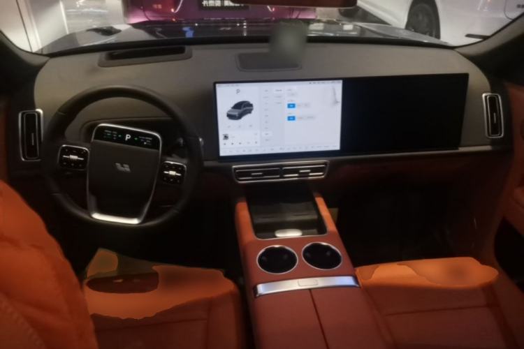 Used Li Auto L8 2025 Max Smart Refresh Edition Center Console
