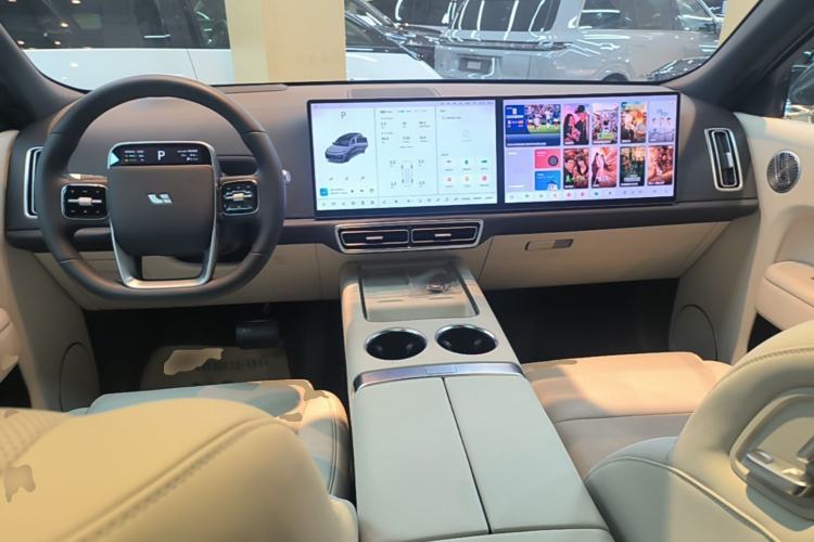 Used Li Auto L8 2025 Ultra Smart Refreshed Edition Center Console