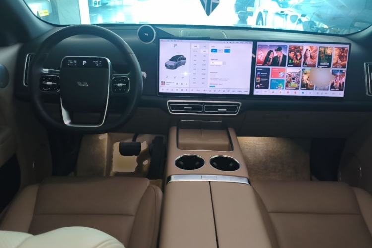 Used Li Auto L8 2025 Pro Smart Refresh Edition Center Console