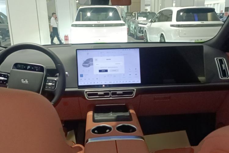 Used Li Auto L8 2025 Max Smart Refresh Edition Center Console