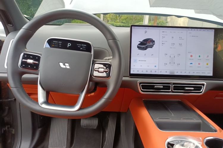 Used Li Auto L8 2025 Max Smart Refresh Edition Center Console