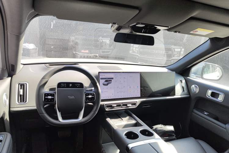 Used Li Auto L8 2025 Ultra Smart Refreshed Edition Center Console