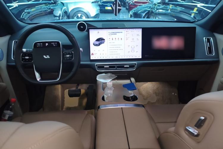 Used Li Auto L8 2025 Pro Smart Refresh Edition Center Console