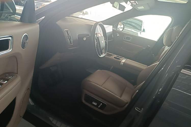 Used Li Auto L8 2025 Ultra Smart Refreshed Edition Driver Seat