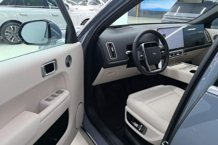 Used Li Auto L8 2025 Ultra Smart Refreshed Edition Driver Seat