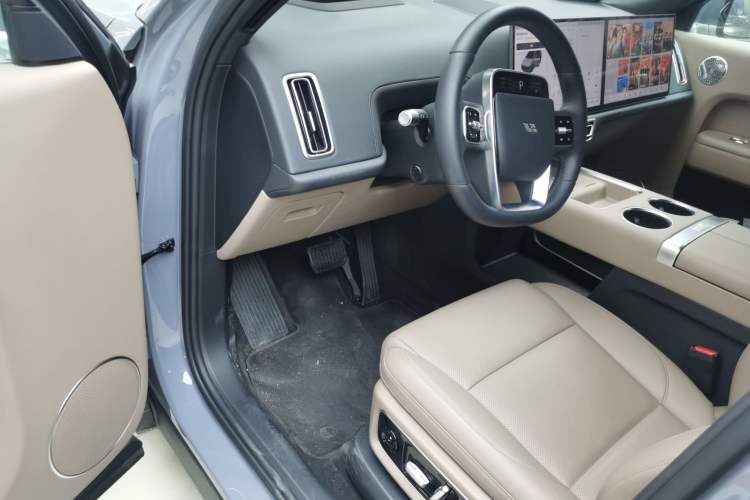 Used Li Auto L8 2025 Ultra Smart Refreshed Edition Driver Seat