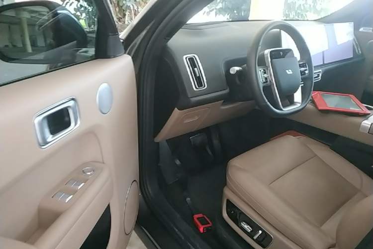 Used Li Auto L8 2025 Max Smart Refresh Edition Driver Seat