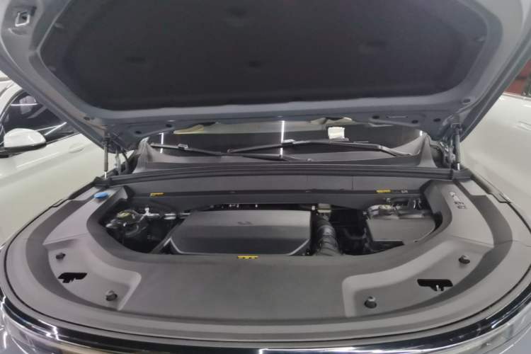 Used Li Auto L8 2025 Ultra Smart Refreshed Edition Engine Bay
