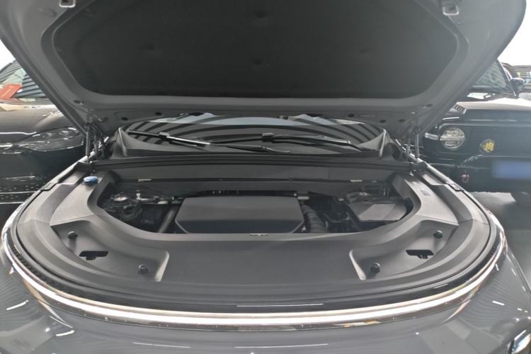 Used Li Auto L8 2025 Max Smart Refresh Edition Engine Bay