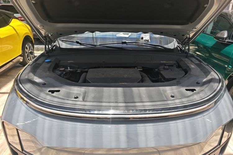 Used Li Auto L8 2025 Ultra Smart Refreshed Edition Engine Bay