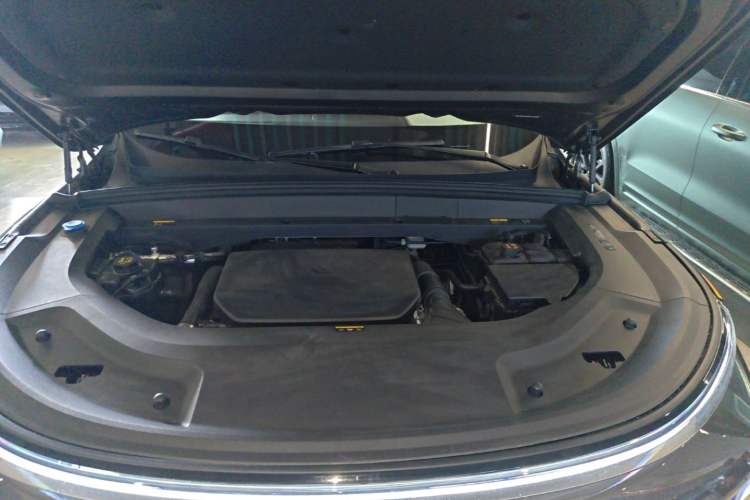 Used Li Auto L8 2025 Max Smart Refresh Edition Engine Bay