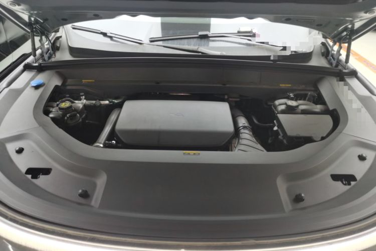 Used Li Auto L8 2025 Ultra Smart Refreshed Edition Engine Bay