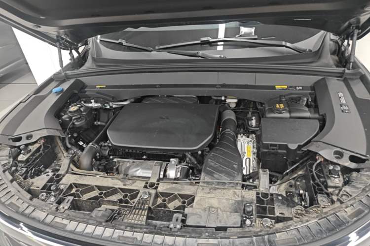 Used Li Auto L8 2025 Max Smart Refresh Edition Engine Bay