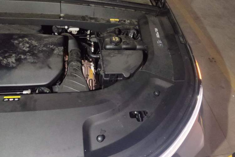 Used Li Auto L8 2025 Max Smart Refresh Edition Engine Bay Left