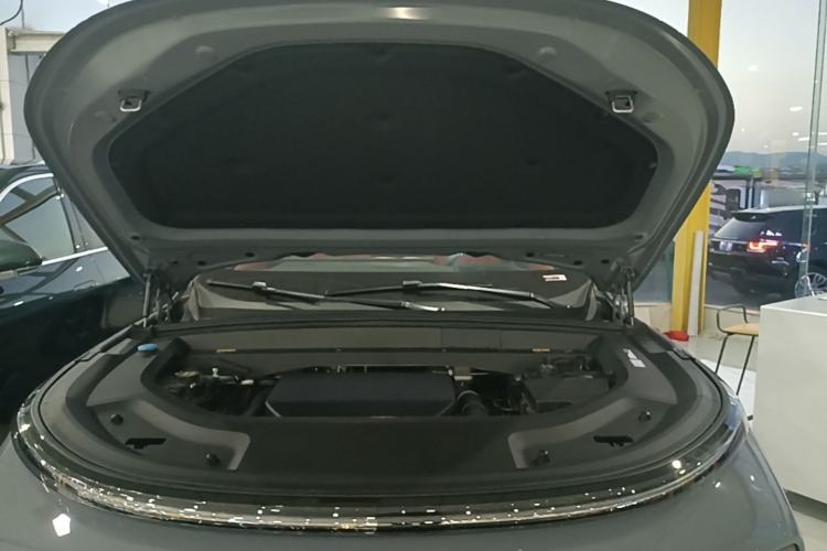 Used Li Auto L8 2025 Max Smart Refresh Edition Engine Bay