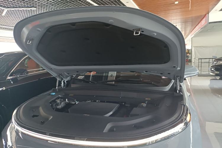 Used Li Auto L8 2025 Ultra Smart Refreshed Edition Engine Bay