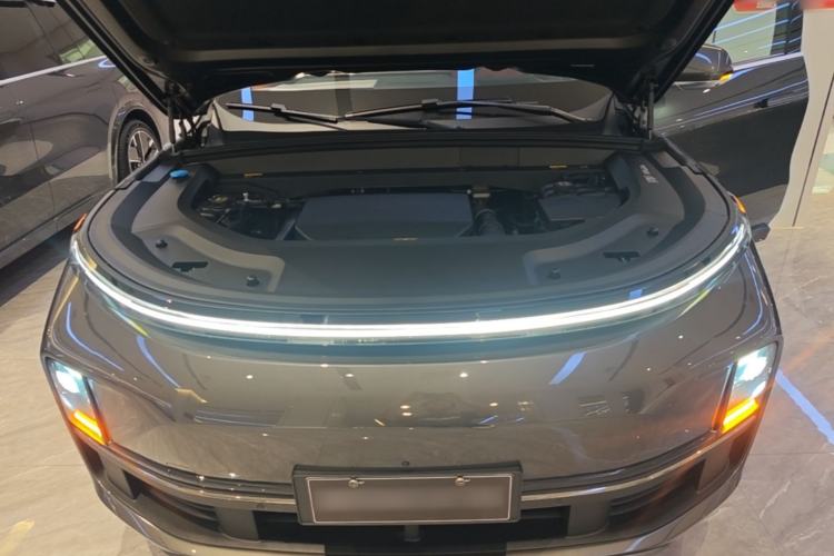 Used Li Auto L8 2025 Max Smart Refresh Edition Engine Bay