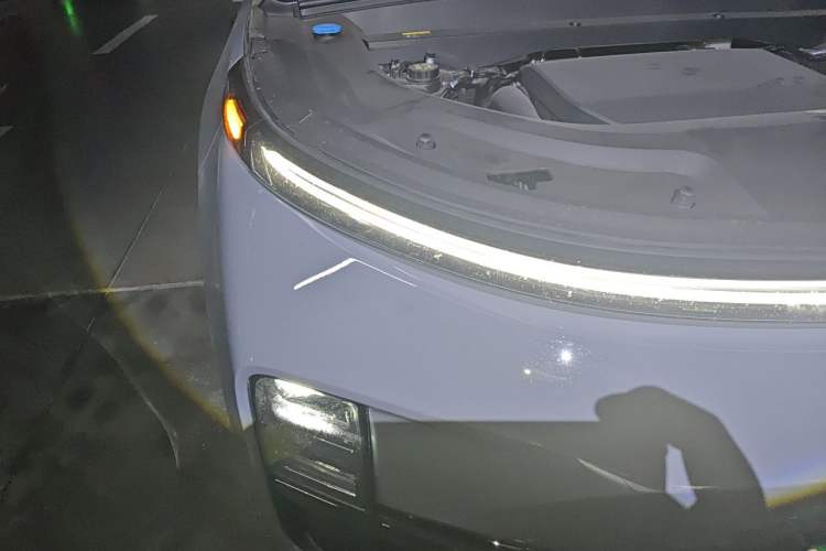Used Li Auto L8 2025 Max Smart Refresh Edition Engine Bay Right