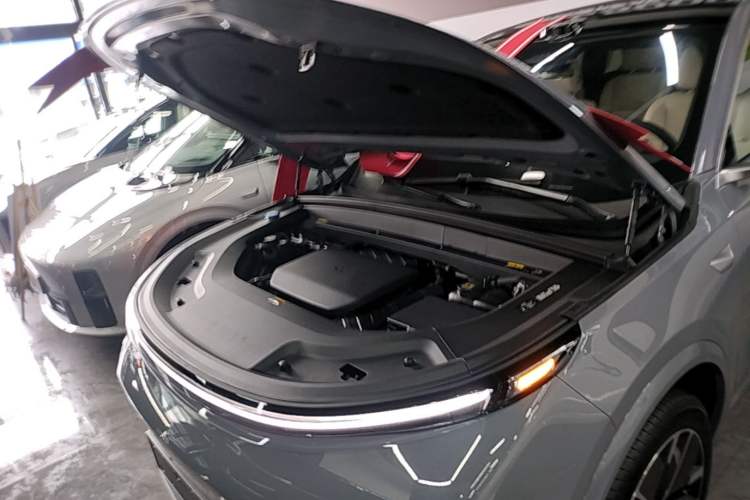 Used Li Auto L8 2025 Max Smart Refresh Edition Engine Bay