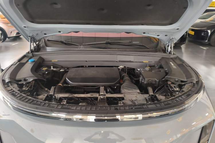 Used Li Auto L8 2025 Pro Smart Refresh Edition Engine Bay