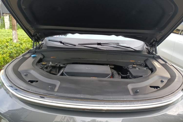 Used Li Auto L8 2025 Max Smart Refresh Edition Engine Bay