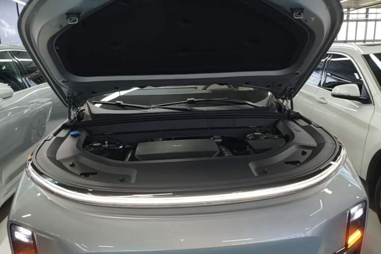 Used Li Auto L8 2025 Ultra Smart Refreshed Edition Engine Bay