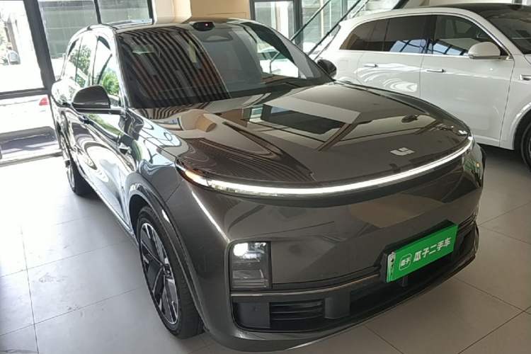 Used Li Auto L8 2025 Max Smart Refresh Edition Exterior 1