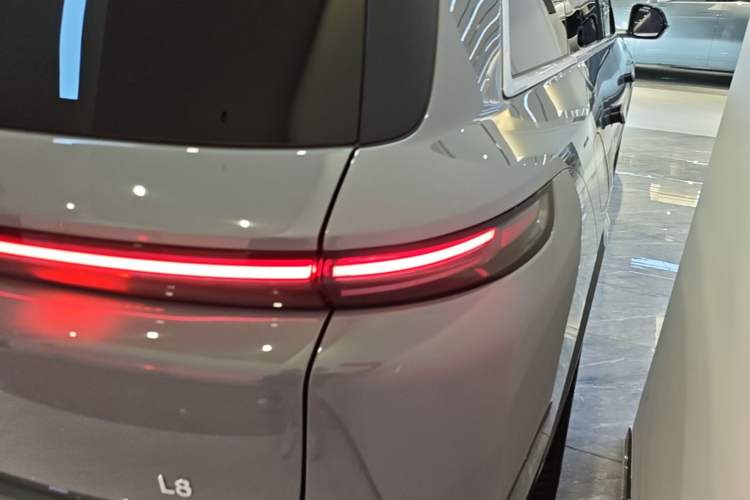 Used Li Auto L8 2025 Max Smart Refresh Edition Exterior 3