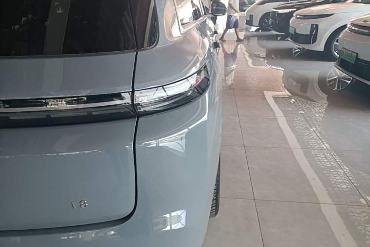Used Li Auto L8 2025 Ultra Smart Refreshed Edition Exterior 3