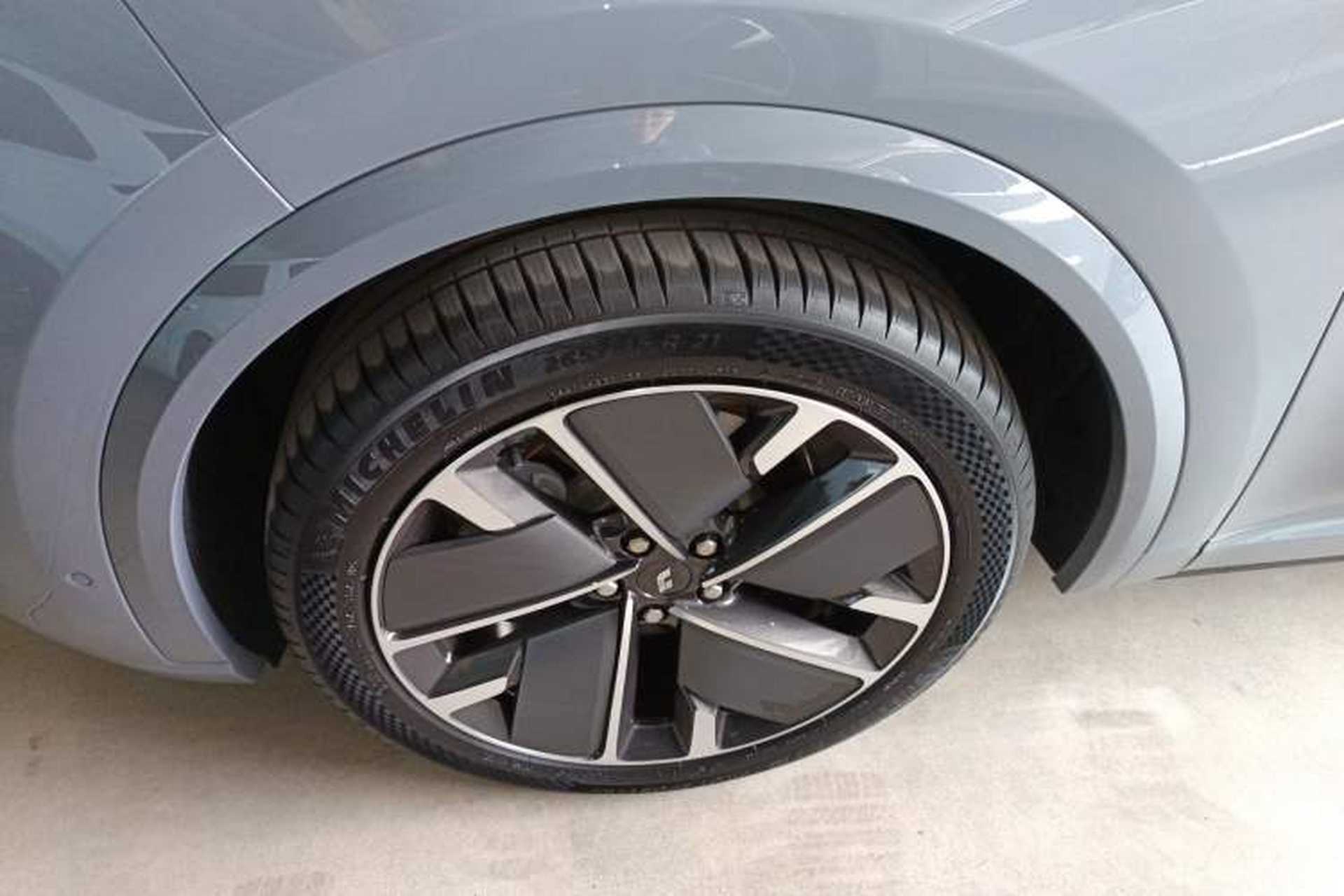 Used Li Auto L8 2025 Ultra Smart Refreshed Edition Exterior 4