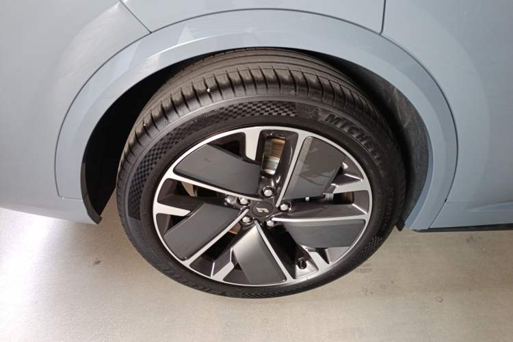 Used Li Auto L8 2025 Ultra Smart Refreshed Edition Exterior 5