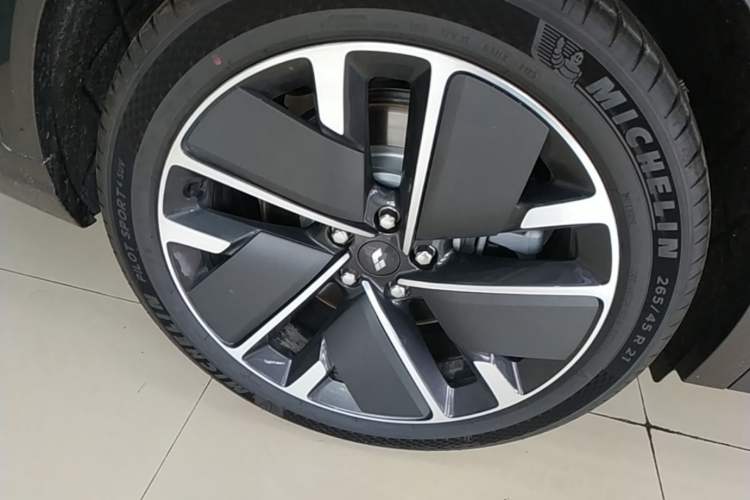 Used Li Auto L8 2025 Ultra Smart Refreshed Edition Exterior 5