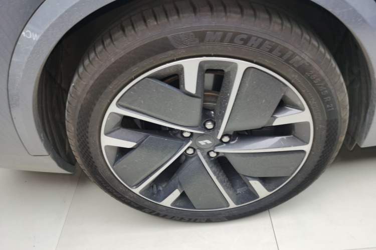 Used Li Auto L8 2025 Ultra Smart Refreshed Edition Exterior 5