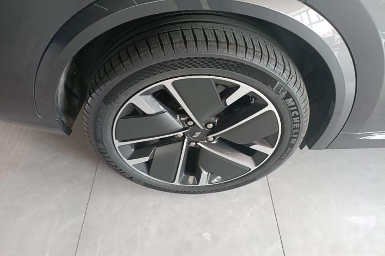 Used Li Auto L8 2025 Ultra Smart Refreshed Edition Exterior 5