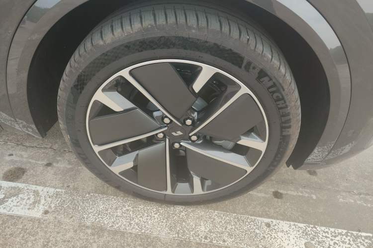 Used Li Auto L8 2025 Max Smart Refresh Edition Exterior 5