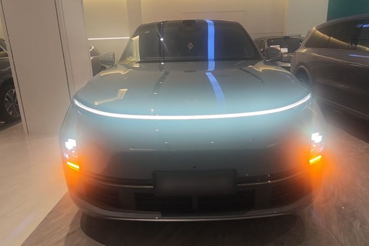 Used Li Auto L8 2025 Max Smart Refresh Edition Front