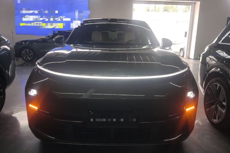Used Li Auto L8 2025 Max Smart Refresh Edition Front