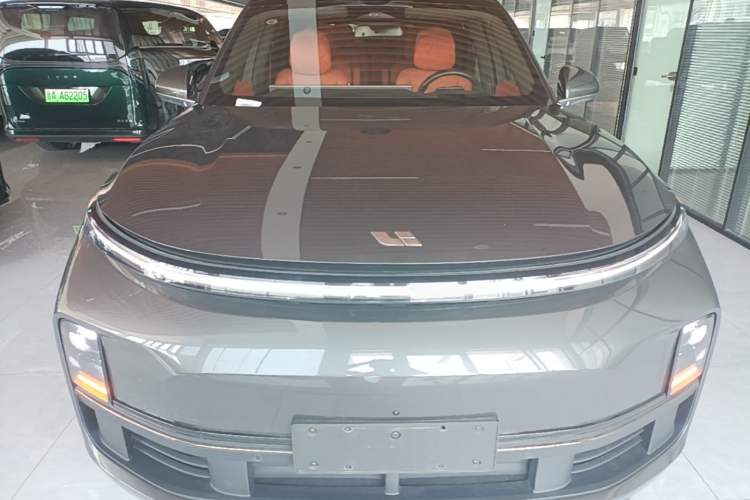 Used Li Auto L8 2025 Ultra Smart Refreshed Edition Front