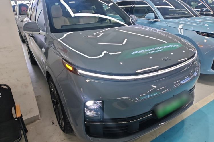 Used Li Auto L8 2025 Ultra Smart Refreshed Edition Front Right 45 Deg
