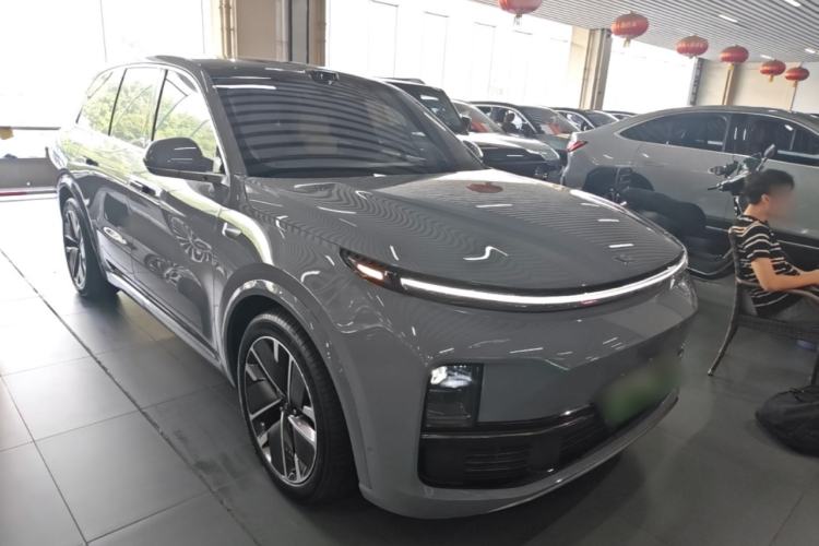 Used Li Auto L8 2025 Max Smart Refresh Edition Front Right 45 Deg