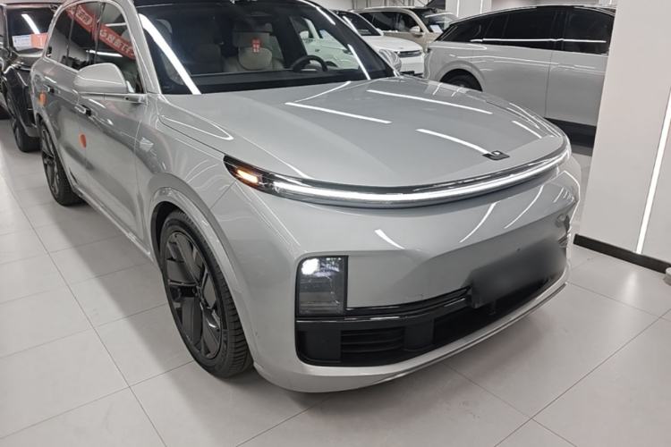 Used Li Auto L8 2025 Pro Smart Refresh Edition Front Right 45 Deg