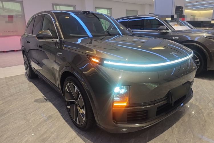 Used Li Auto L8 2025 Max Smart Refresh Edition Front Right 45 Deg