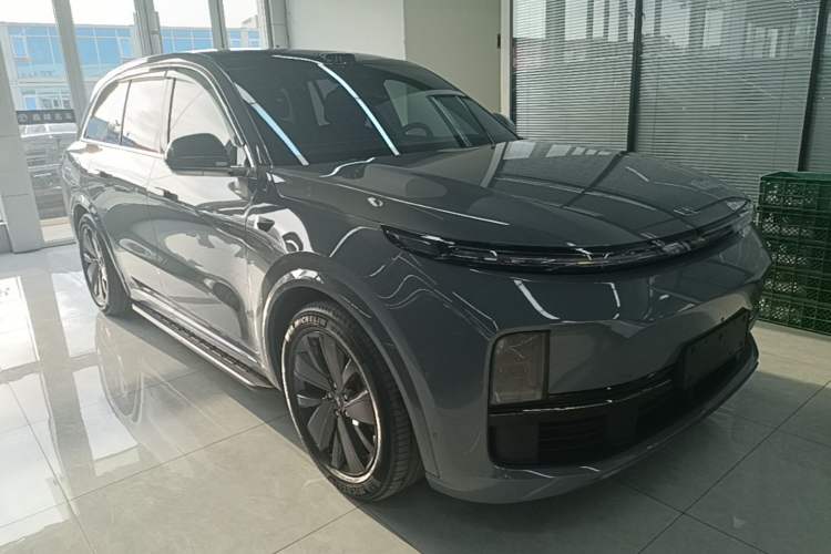 Used Li Auto L8 2025 Max Smart Refresh Edition Front Right 45 Deg