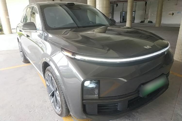 Used Li Auto L8 2025 Max Smart Refresh Edition Front Right 45 Deg
