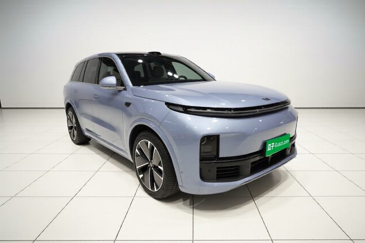 Used Li Auto L8 2025 Max Smart Refresh Edition Front Right 45 Deg