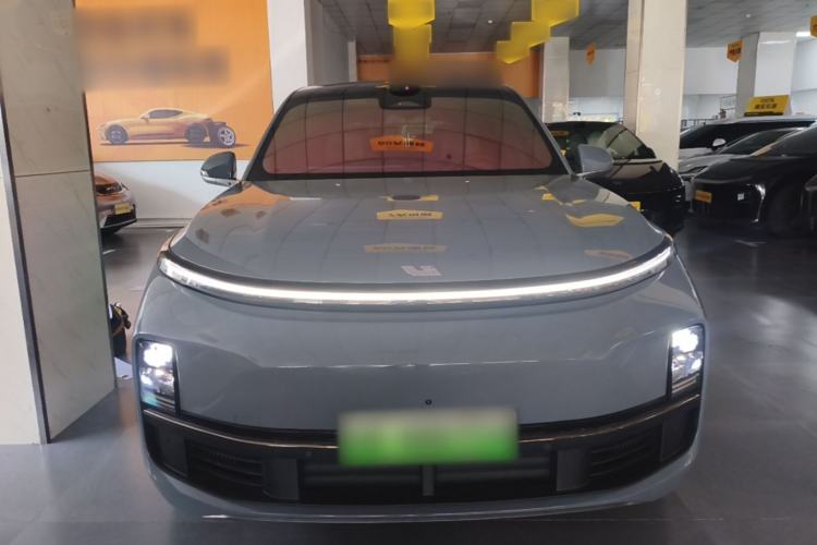 Used Li Auto L8 2025 Pro Smart Refresh Edition Front