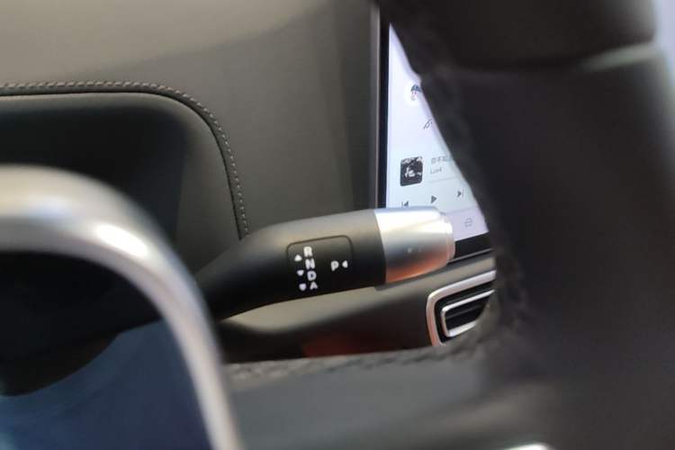 Used Li Auto L8 2025 Max Smart Refresh Edition Gear Lever